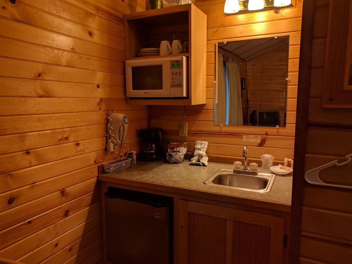 Emerald Forest Cabins Trinidad Eksteriør billede